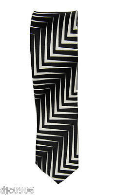 Unisex Black and White Zing Zang Stripes Neck tie 56" L x 2" W-Stripped Tie-New