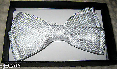 Solid Black Diamond Mesh Pattern Bow Tie & Solid Black Y-Style Back Suspenders