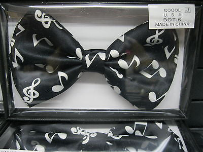 UNISEX BLACK WITH WHITE MUSICAL NOTES ADJUSTABLE STRAP BOW TIE-NEW GIFT BOX!