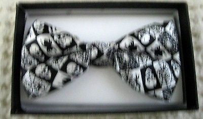 WHITE SKULLS&CROSSBONES ADJUSTABLE BOWTIE BOW TIE-NEW GIFT BOX!SKULLS BOW TIE