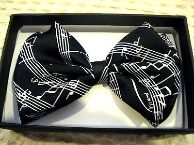 WHITE MUSICAL BARS & NOTES ADJUSTABLE BOWTIE BOW TIE-NEW GIFT BOX!
