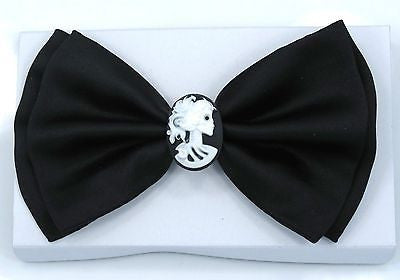 BLACK WITH WHITE LADY CAMEO IN CENTER TUXEDO ADJUSTABLE BOWTIE BOW TIE-NEW BOX!