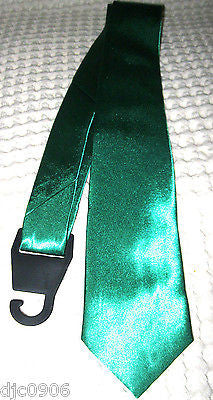 CHRISTMAS GREEN ADJUSTABLE BOWTIE + SOLID GREEN SHINY NECKTIE NECK TIE-NEW!