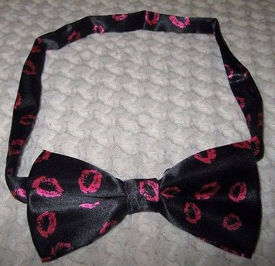 Pink Punker Lips on Black Adjustable Bow tie & Hot Pink Suspenders Combo Set-New