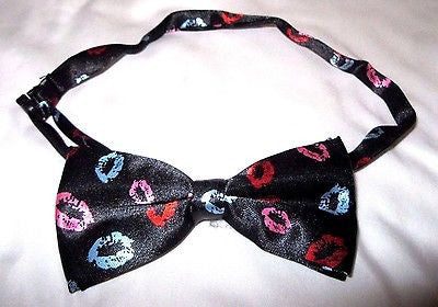 BLACK WITH MULTI-COLORED PUNKER LIPS TUXEDO ADJUSTABLE BOWTIE BOW TIE-NEW BOX!